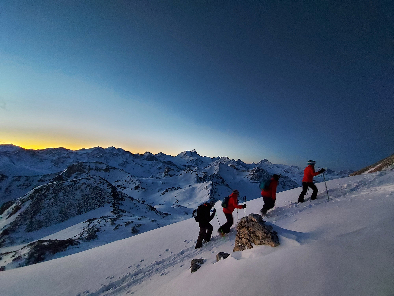 Lever de soleil à la Bella-Tola